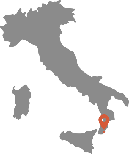 Mappa dell'Italia con un segnaposto nella regione Calabria.